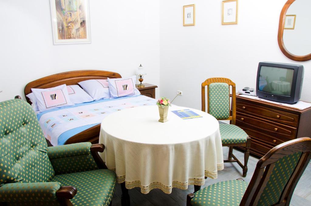 Samson Apartment Hajduszoboszlo Bilik gambar